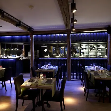 Le Vieux Pont 3*
